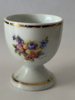 Foreign Egg Cup Gold Lined Flowers 2”